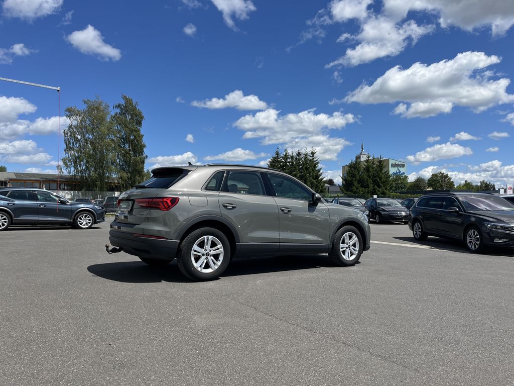 Audi Q3 35 2.0 TDI quattro S tronic AHK STHZ LEDER 36 7