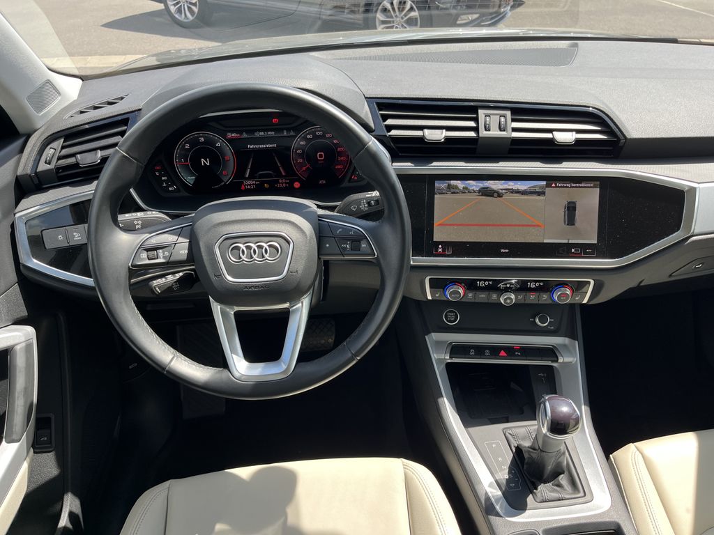 Audi Q3 35 2.0 TDI quattro S tronic AHK STHZ LEDER 36 16