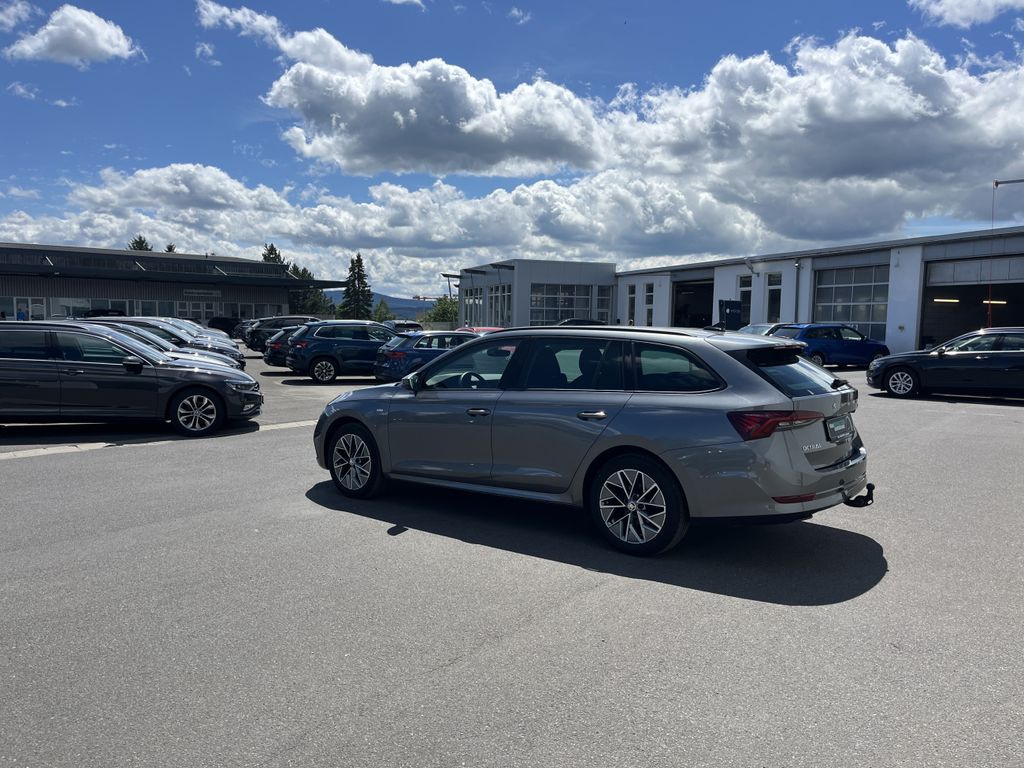 Skoda Octavia Combi 2.0 TDI 4x4 DSG Blackline 11