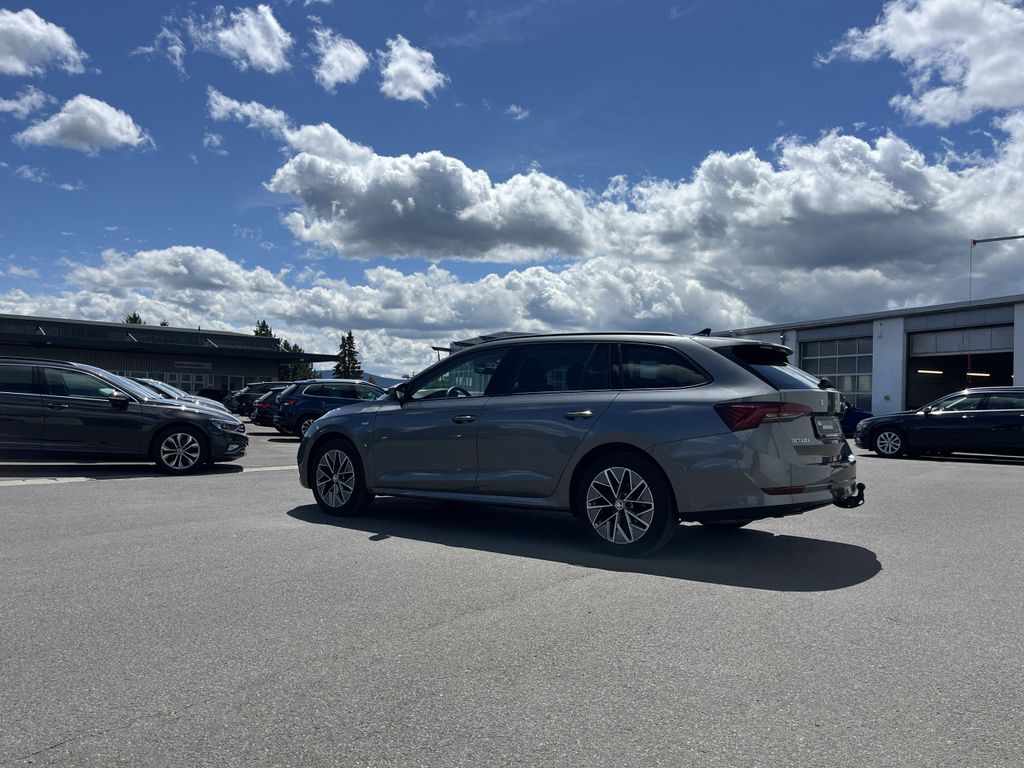 Skoda Octavia Combi 2.0 TDI 4x4 DSG Blackline 10