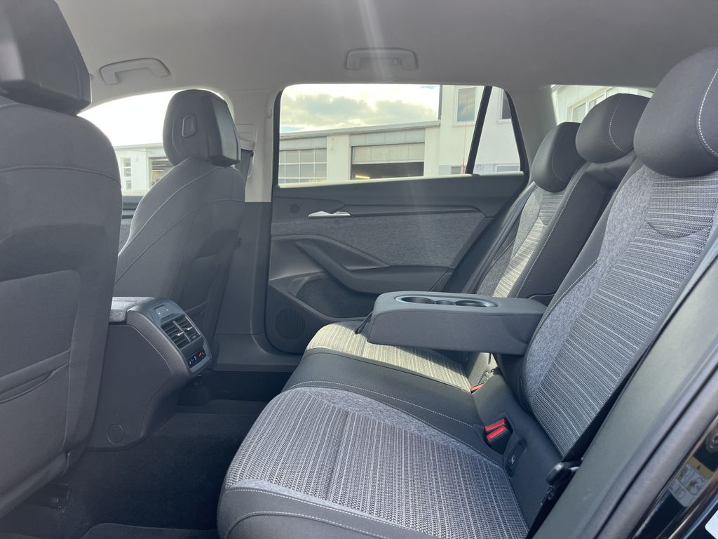 Skoda Superb Combi 2.0 TSI DSG Selection 17
