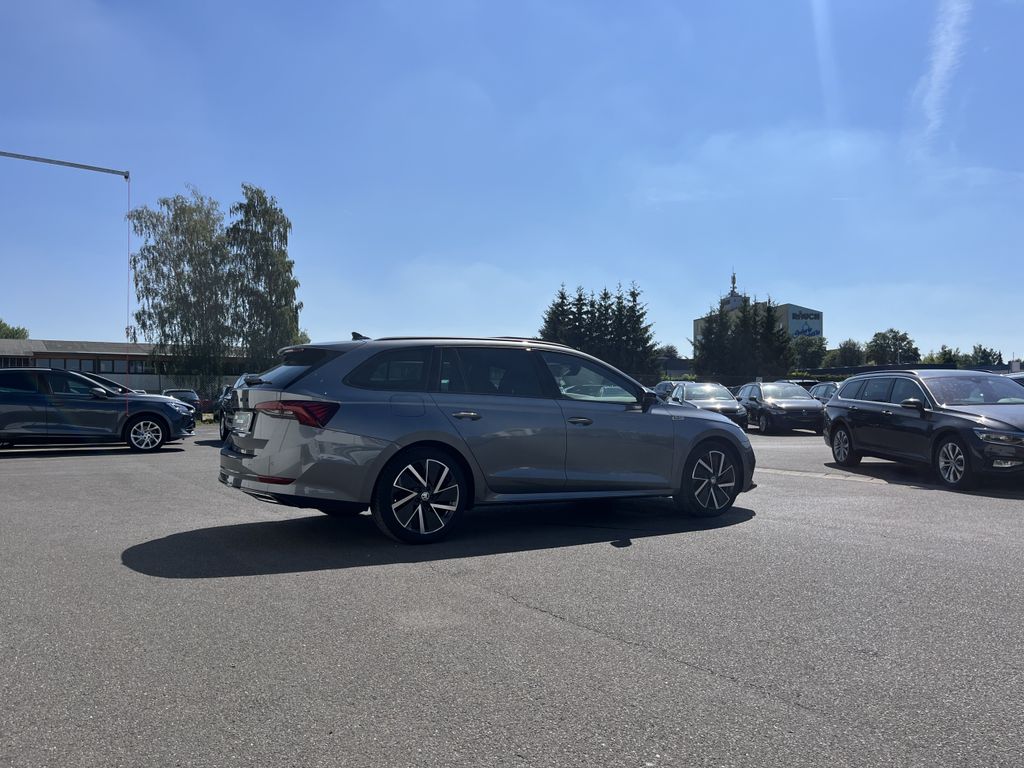 Skoda Octavia Combi 2.0 TDI DSG Sportline 7