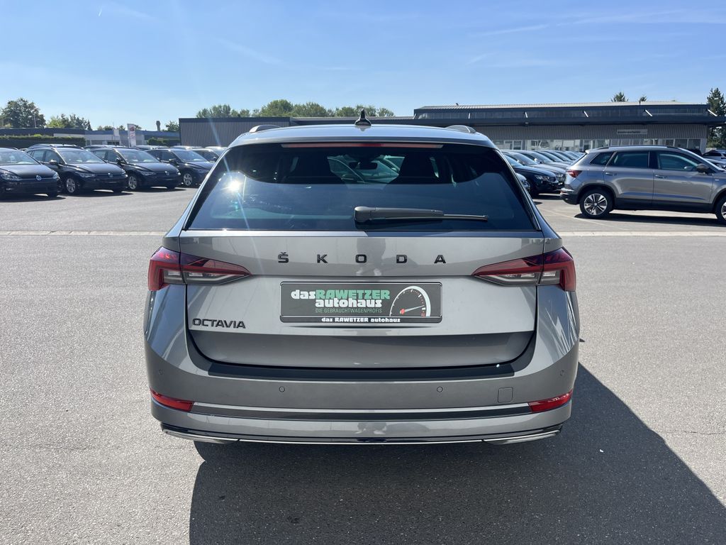 Skoda Octavia Combi 2.0 TDI DSG Sportline 9