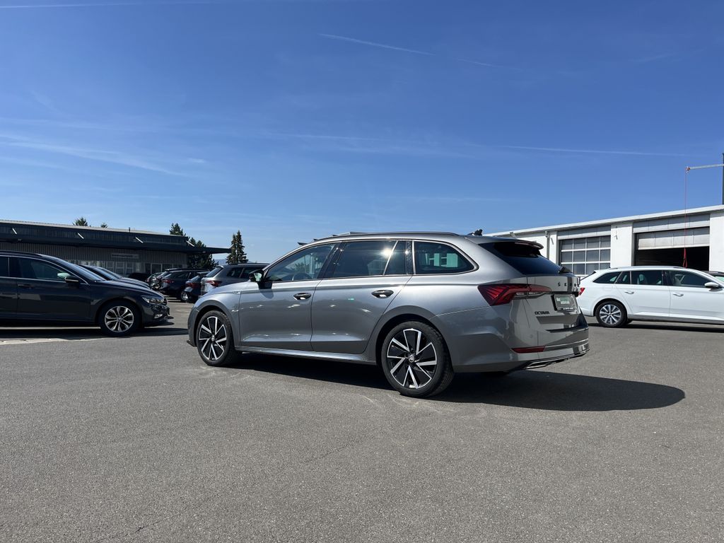 Skoda Octavia Combi 2.0 TDI DSG Sportline 10