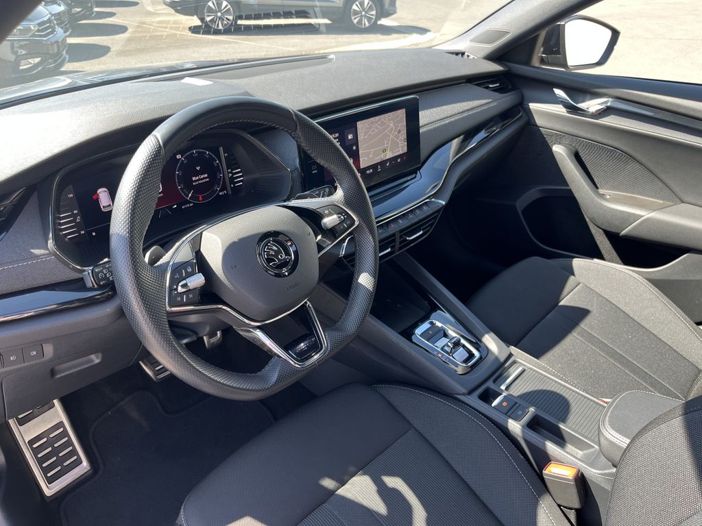 Skoda Octavia Combi 2.0 TDI DSG Sportline 12