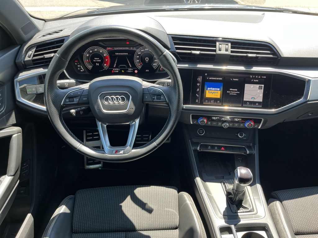 Audi Q3 40 2.0 TFSI quattro S tronic S line 16