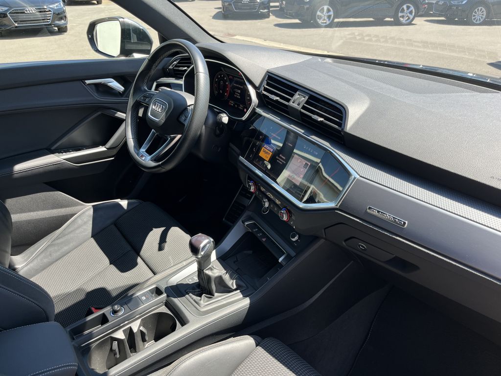 Audi Q3 40 2.0 TFSI quattro S tronic S line 14
