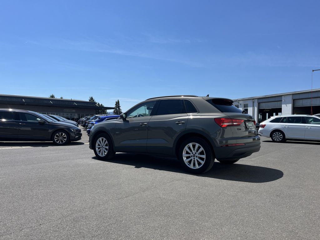 Audi Q3 35 2.0 TDI S tronic 10