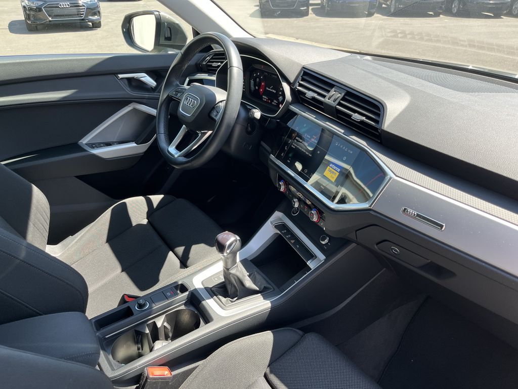 Audi Q3 35 2.0 TDI S tronic 14