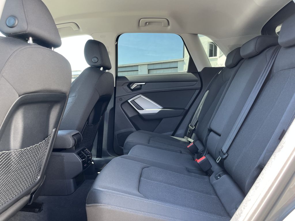 Audi Q3 35 2.0 TDI S tronic 17