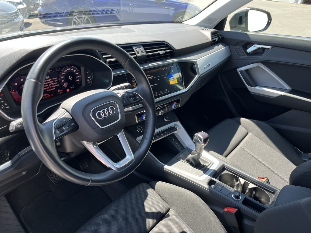 Audi Q3 35 2.0 TDI S tronic 12