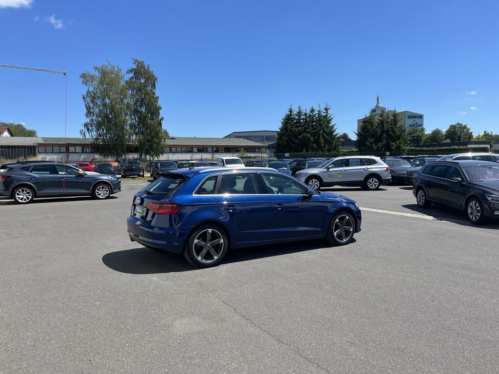 Audi A3 Sportback 2.0 TDI S tronic Ambition Navi SHZ 8