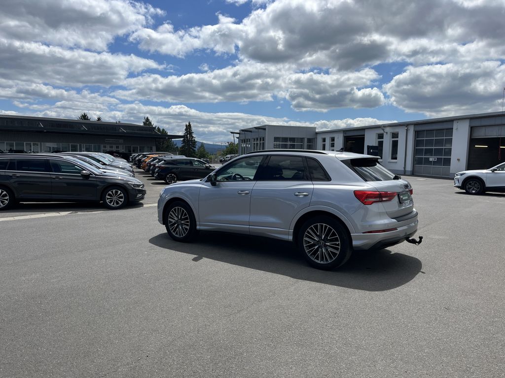 Audi Q3 35 1.5 TFSI S tronic advanced 10