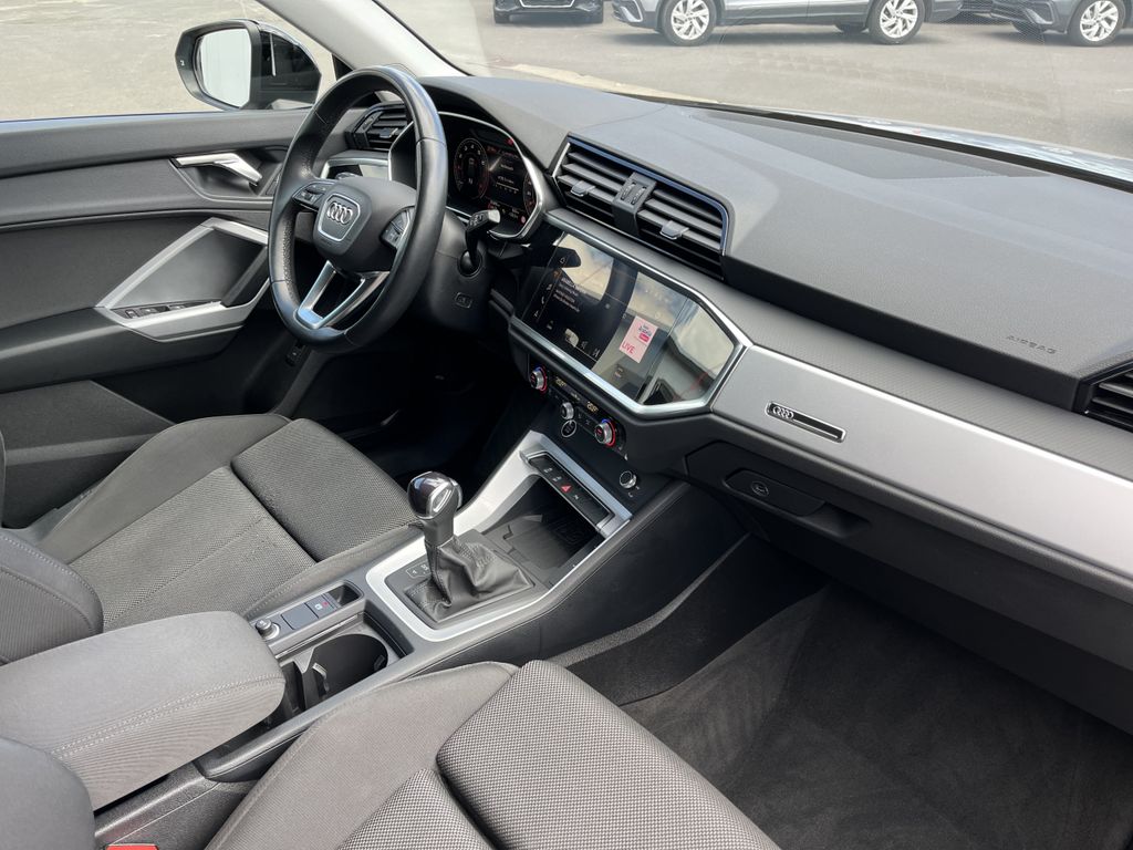Audi Q3 35 1.5 TFSI S tronic advanced 13