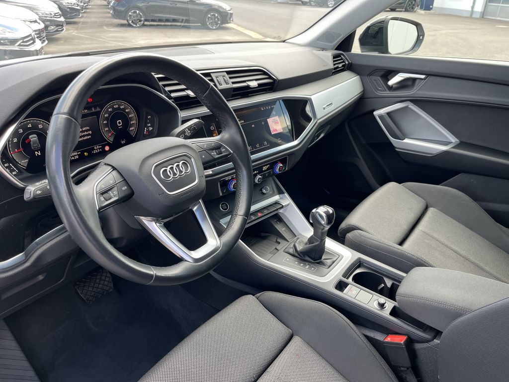 Audi Q3 35 1.5 TFSI S tronic advanced 11
