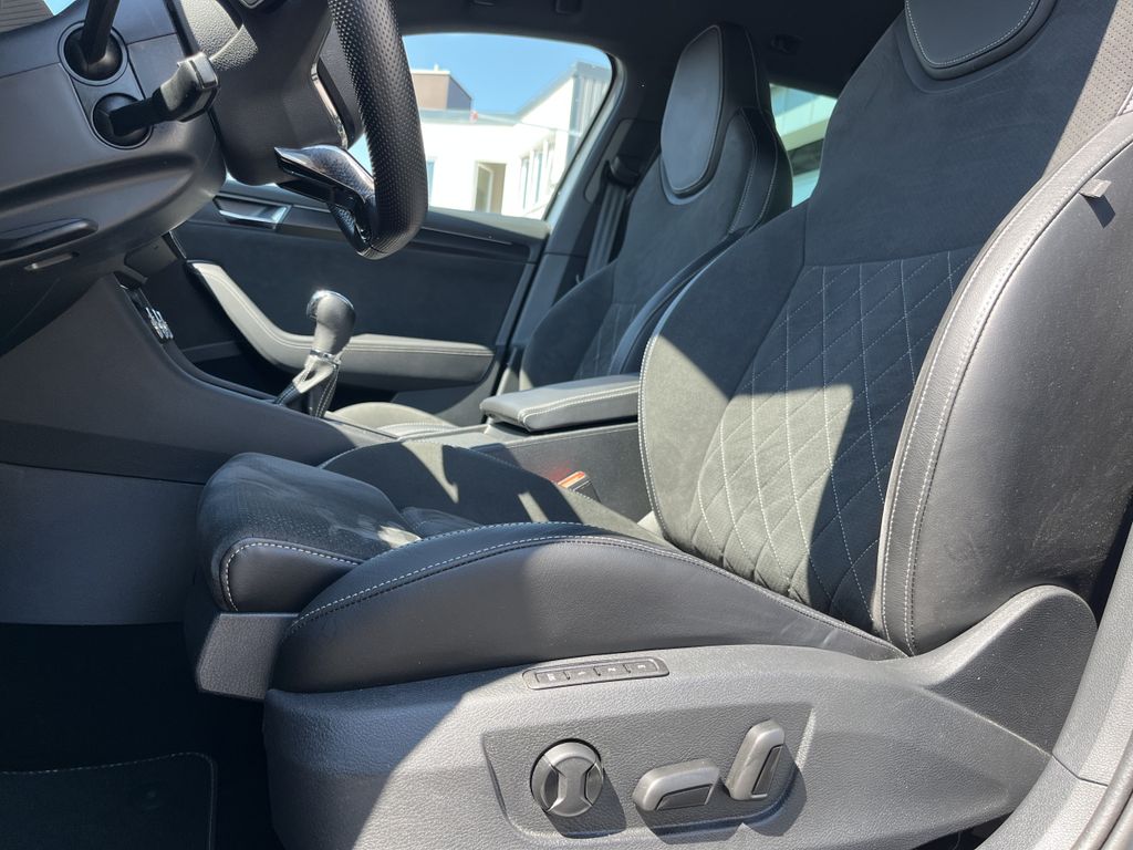 Skoda Superb Combi 2.0 TSI DSG Sportline 13