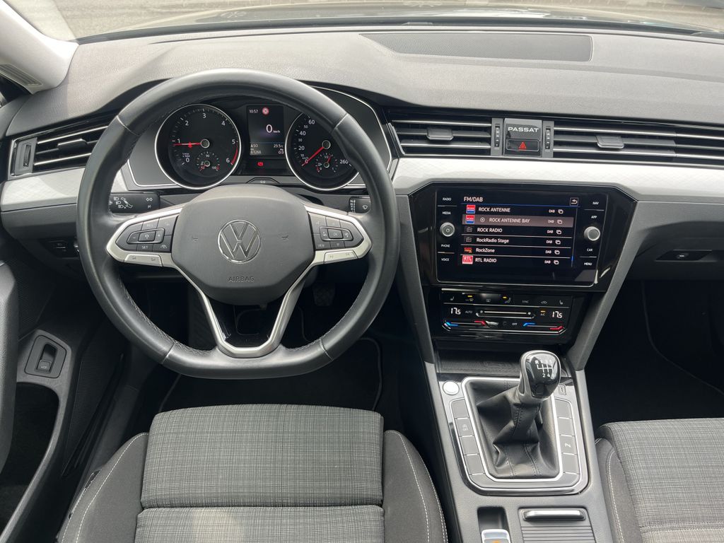 Volkswagen Passat Variant 2.0 TDI Business 16