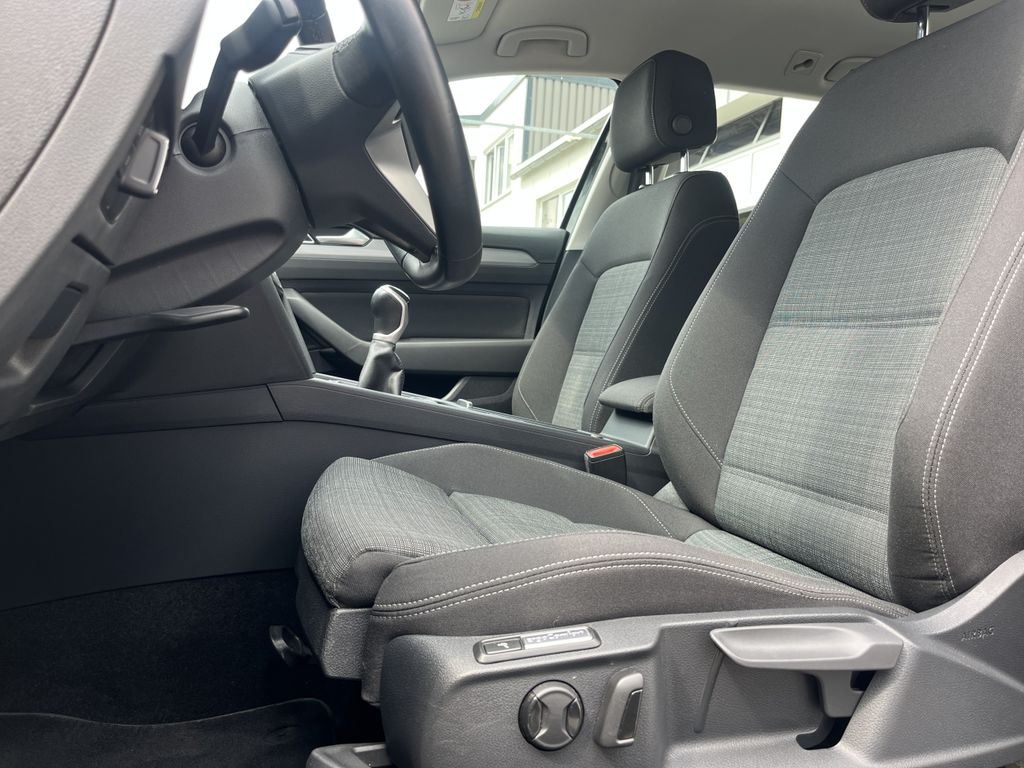 Volkswagen Passat Variant 2.0 TDI Business 13