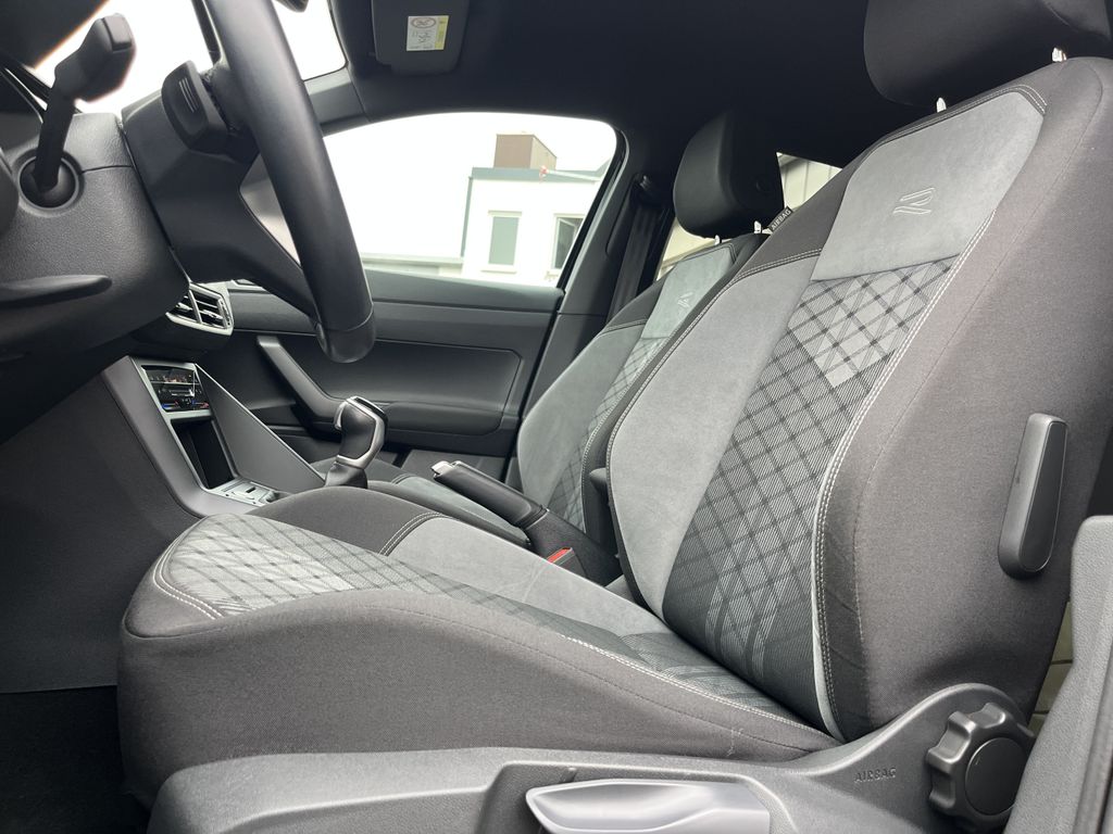 Volkswagen Taigo 1.5 TSI DSG R-Line 13