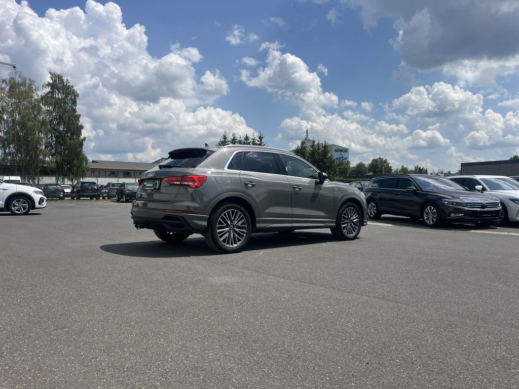 Audi Q3 35 1.5 TFSI S tronic S line 7