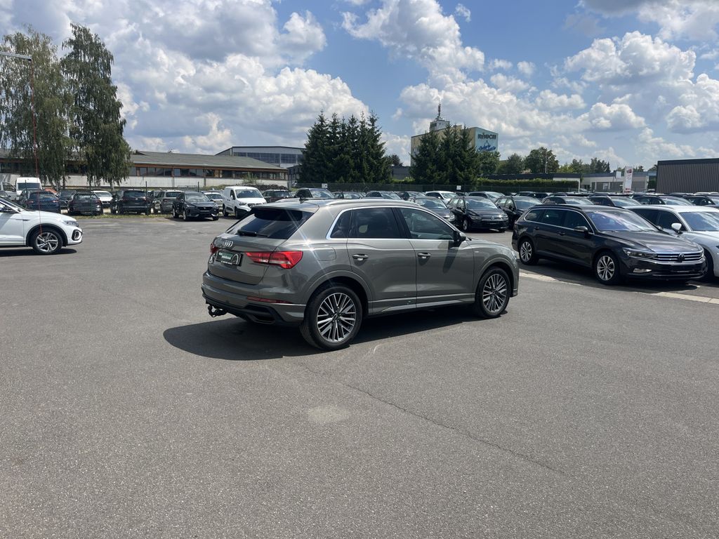 Audi Q3 35 1.5 TFSI S tronic S line 8
