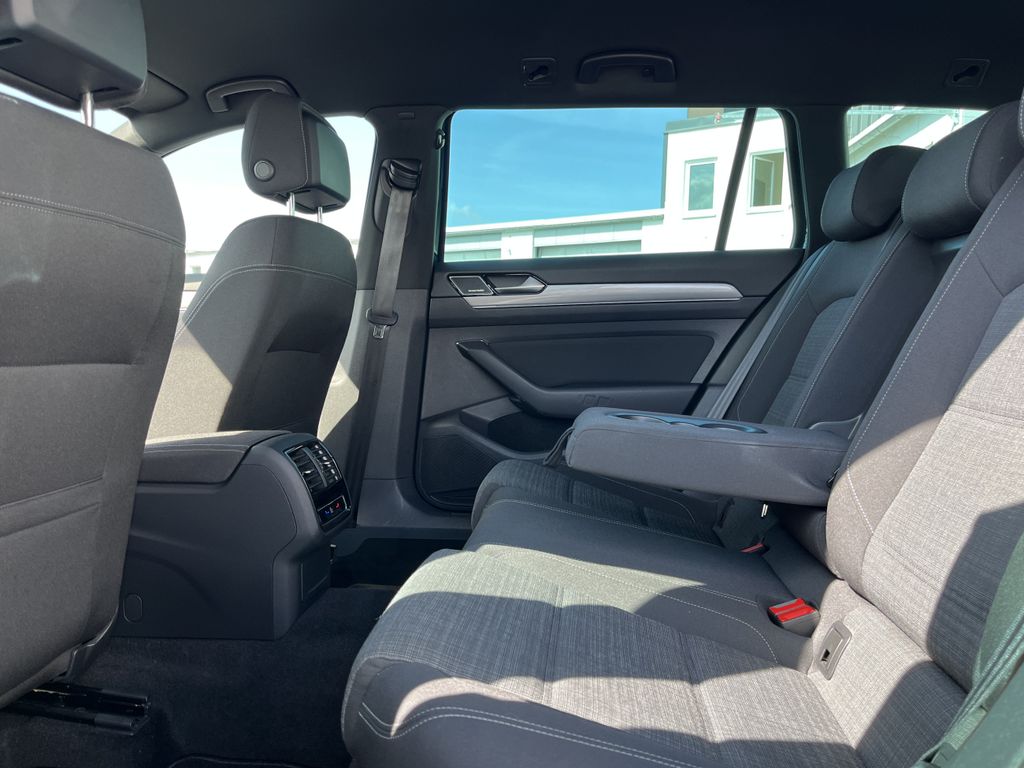 Volkswagen Passat Variant 2.0 TDI DSG Business 17