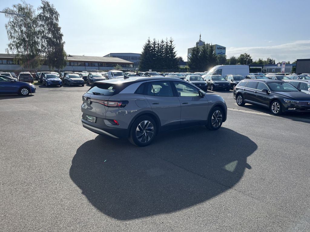 Volkswagen ID.4 Pro Performance 9