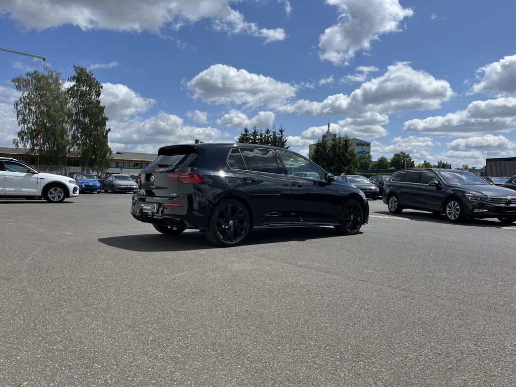 Volkswagen Golf 1.5 TSI DSG R-Line Black Style 7