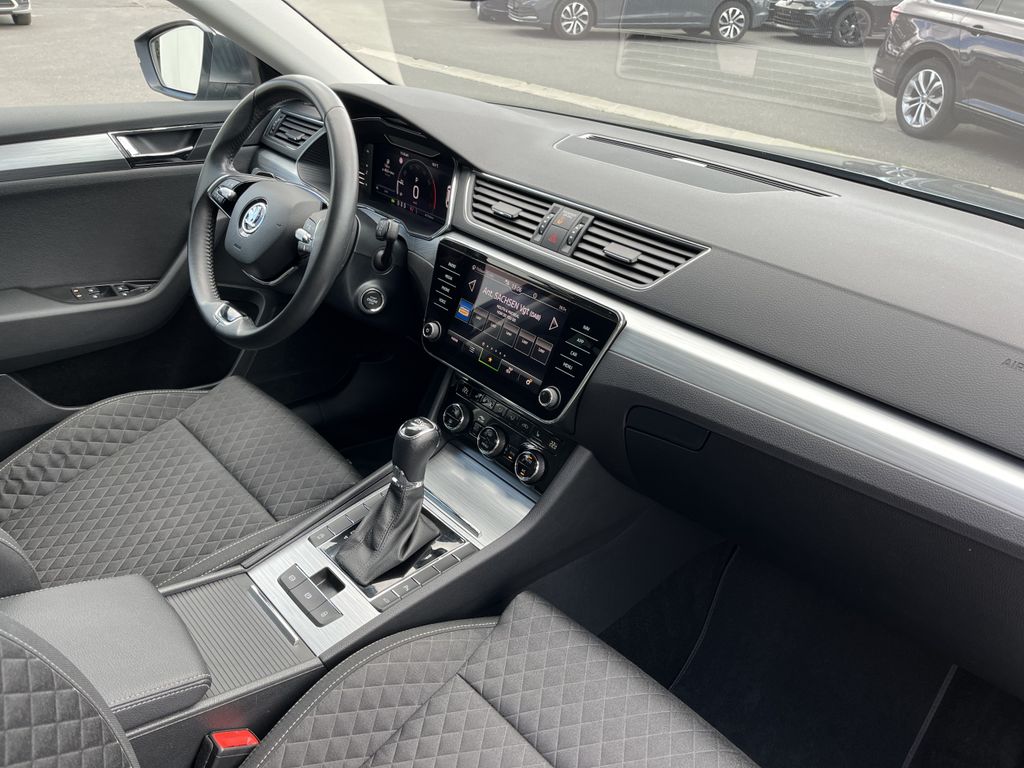 Skoda Superb Combi 1.5 TSI DSG Ambition 13