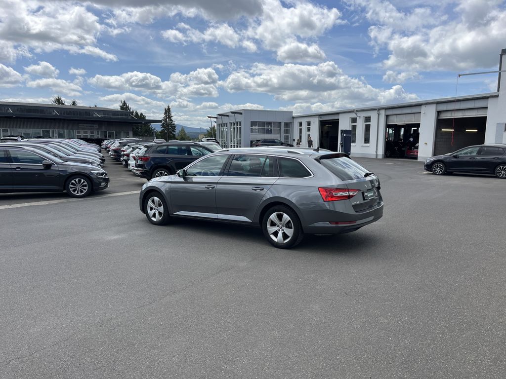 Skoda Superb Combi 1.5 TSI DSG Ambition 10