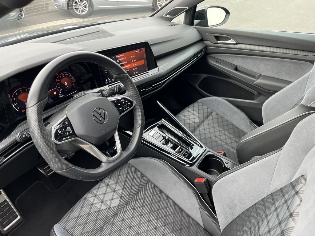 Volkswagen Golf 1.5 TSI DSG R-Line Blackline Style 12