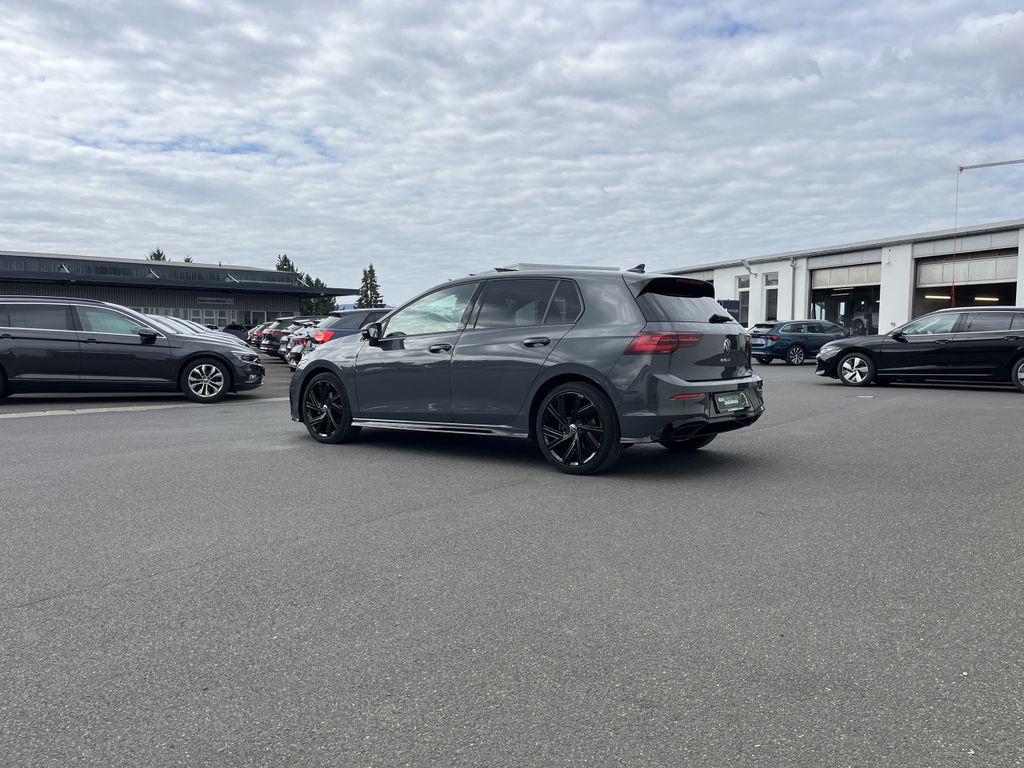 Volkswagen Golf 1.5 TSI DSG R-Line Blackline Style 10