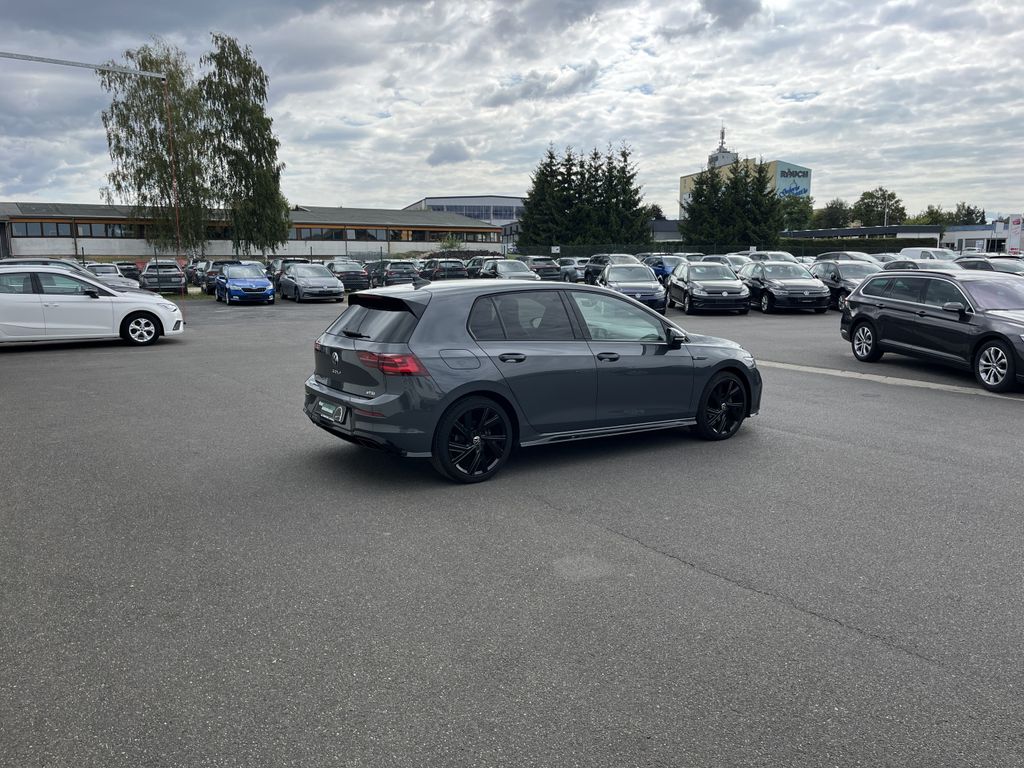 Volkswagen Golf 1.5 TSI DSG R-Line Blackline Style 8