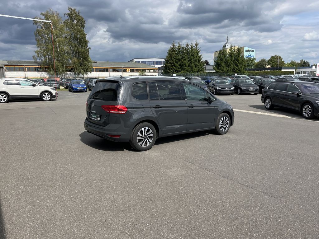 Volkswagen Touran 2.0 TDI ACTIVE 8