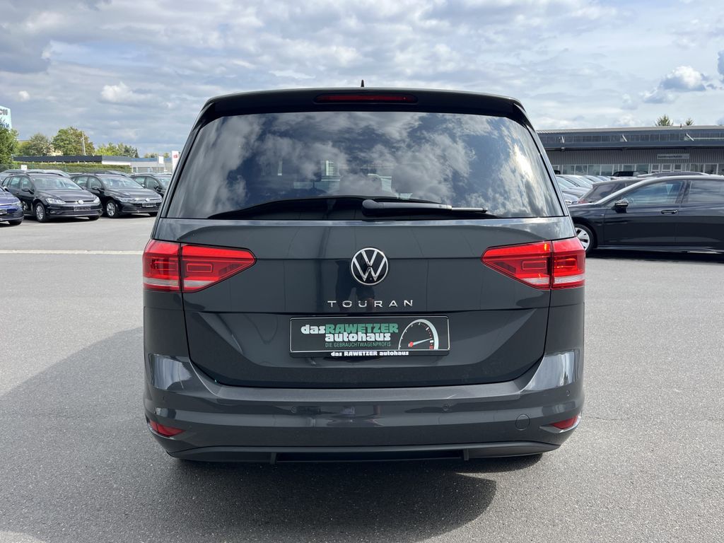 Volkswagen Touran 2.0 TDI ACTIVE 9
