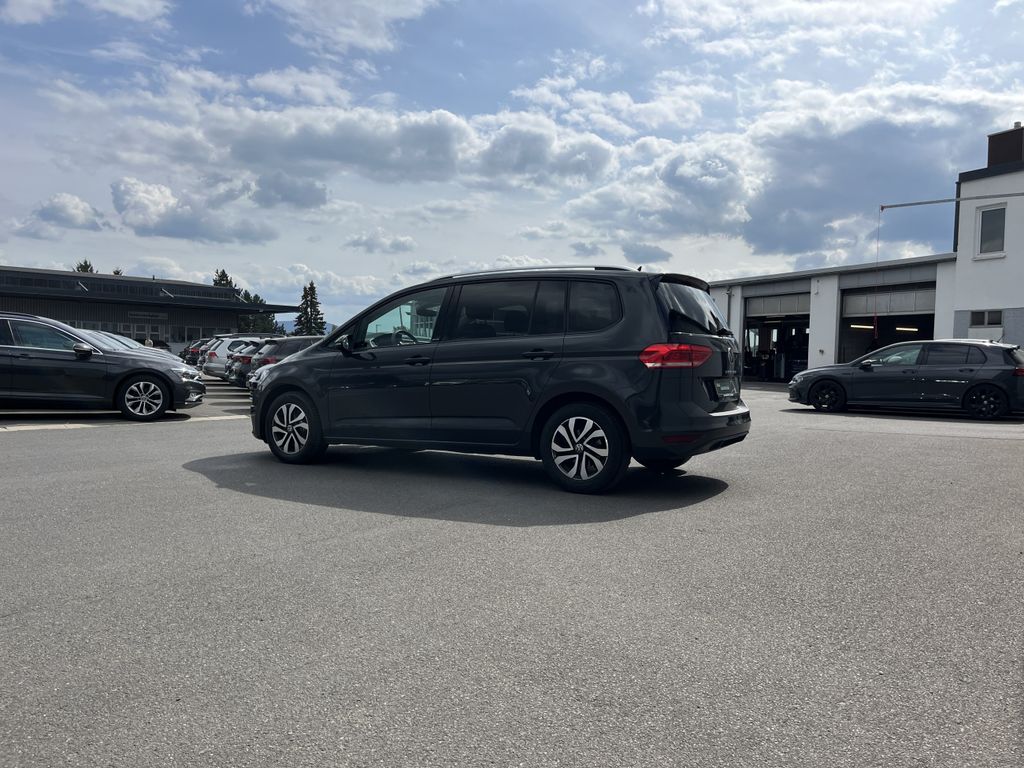 Volkswagen Touran 2.0 TDI ACTIVE 10