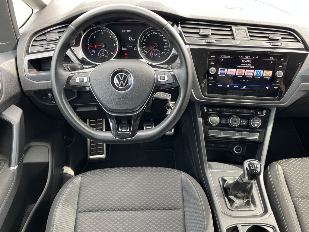 Volkswagen Touran 2.0 TDI ACTIVE 16