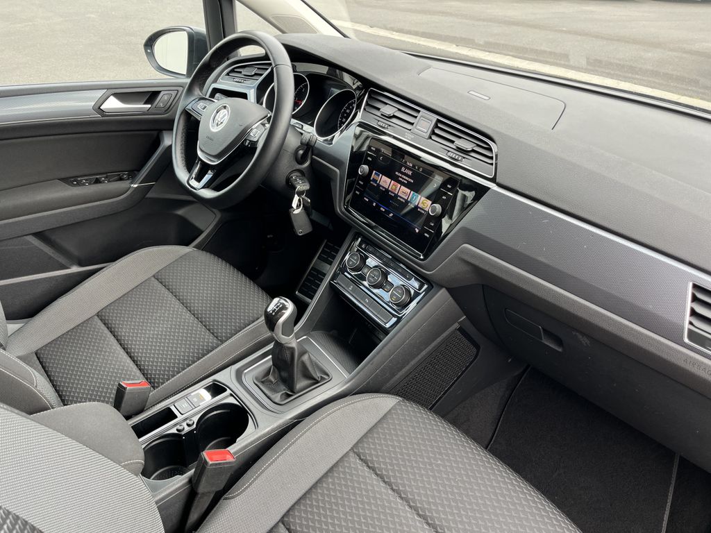 Volkswagen Touran 2.0 TDI ACTIVE 14