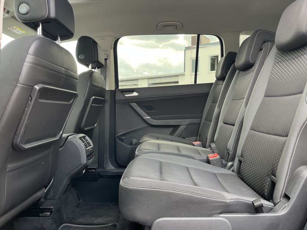 Volkswagen Touran 2.0 TDI ACTIVE 17