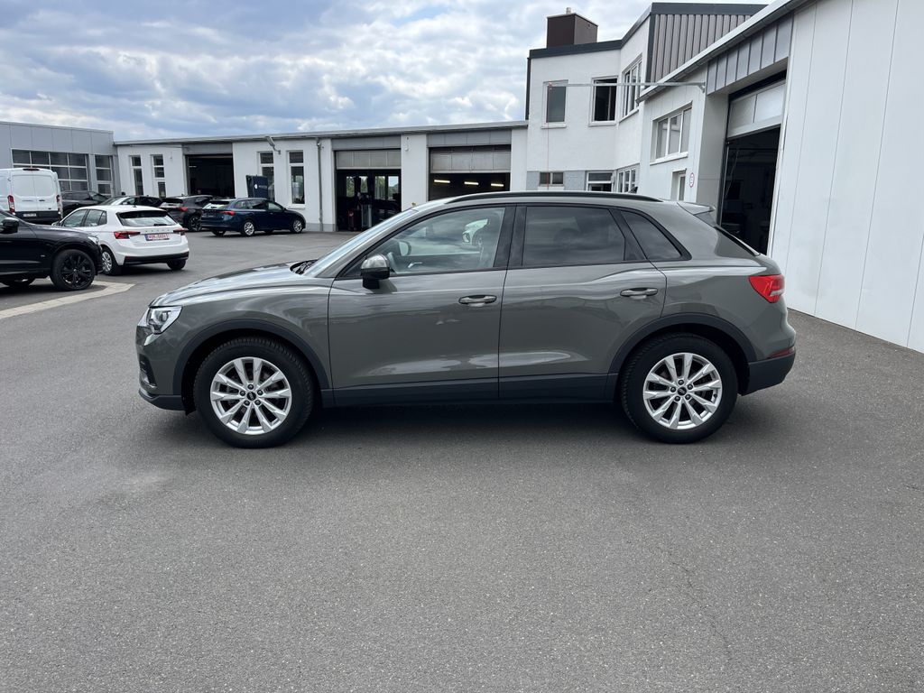 Audi Q3 35 1.5 TFSI 3