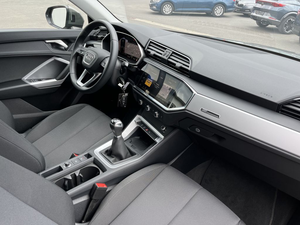 Audi Q3 35 1.5 TFSI 14