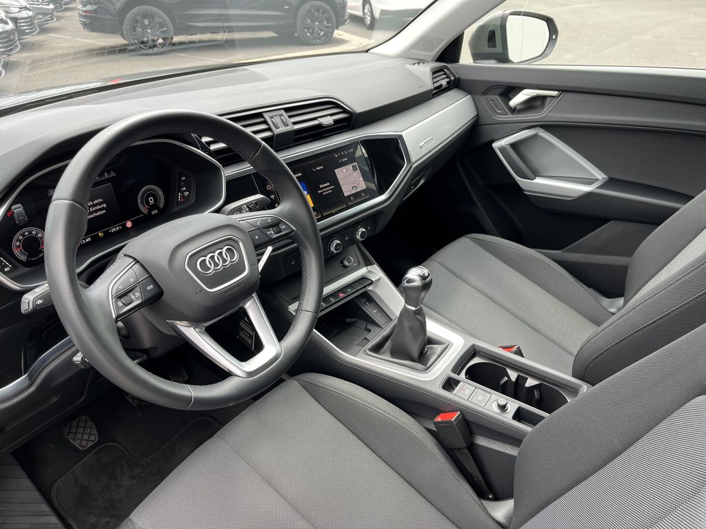 Audi Q3 35 1.5 TFSI 12