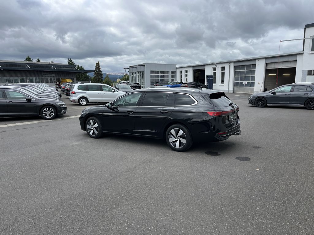 Volkswagen Passat Variant 2.0 TDI DSG Business 11