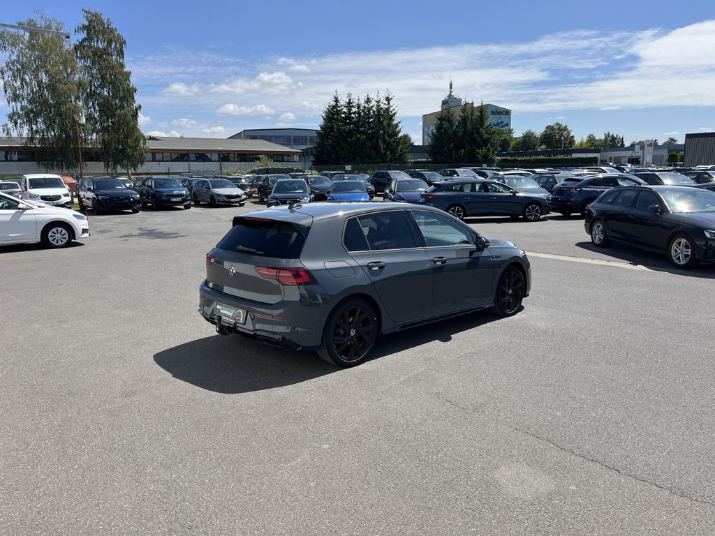 Volkswagen Golf 1.5 TSI DSG R-Line 8