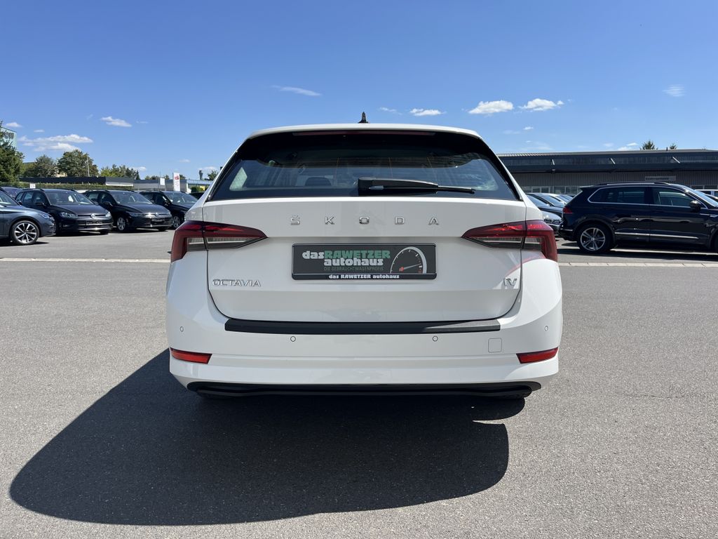 Skoda Octavia Combi 1.4 TSI e-Hybrid Blackline 9