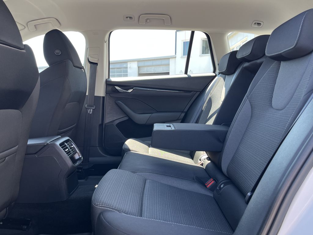 Skoda Octavia Combi 1.4 TSI e-Hybrid Blackline 17