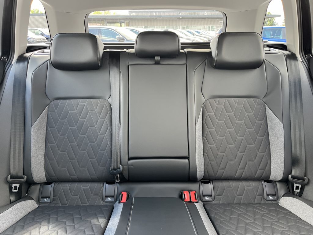 Volkswagen Golf Variant 2.0 TDI DSG Life GOAL 18