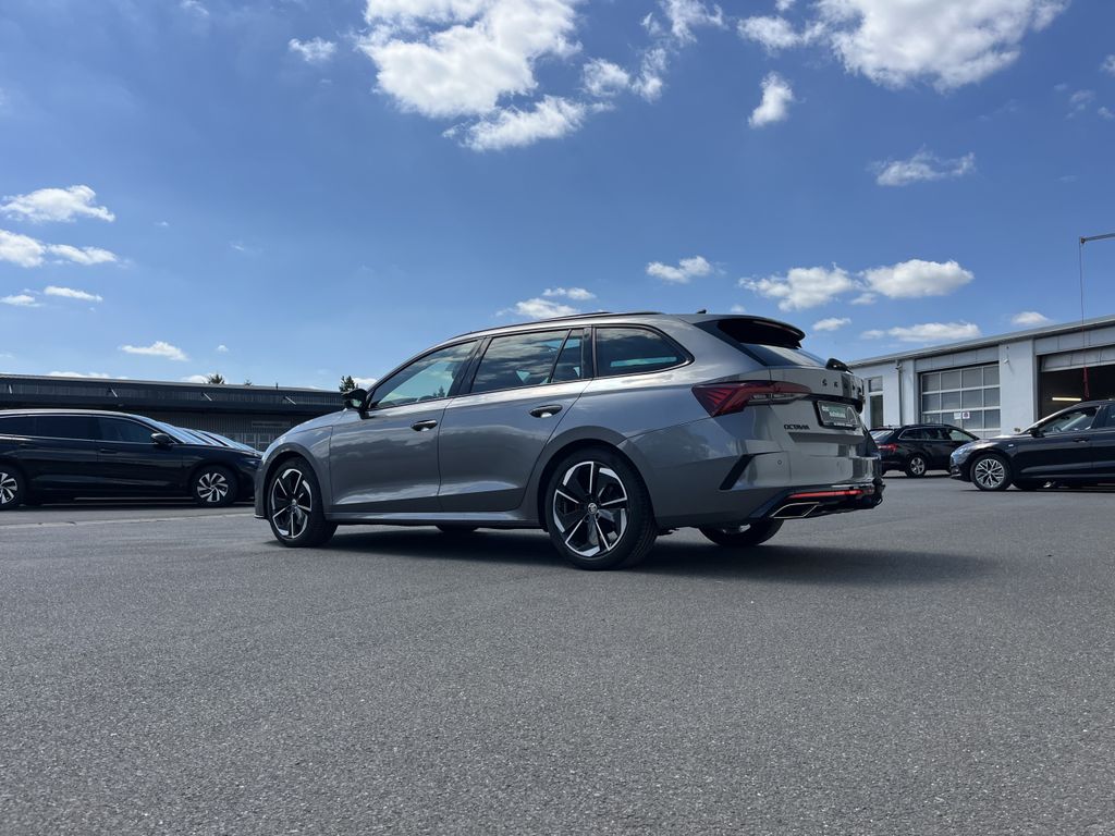 Skoda Octavia Combi 2.0 TDI DSG RS 10