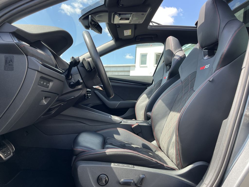 Skoda Octavia Combi 2.0 TDI DSG RS 13
