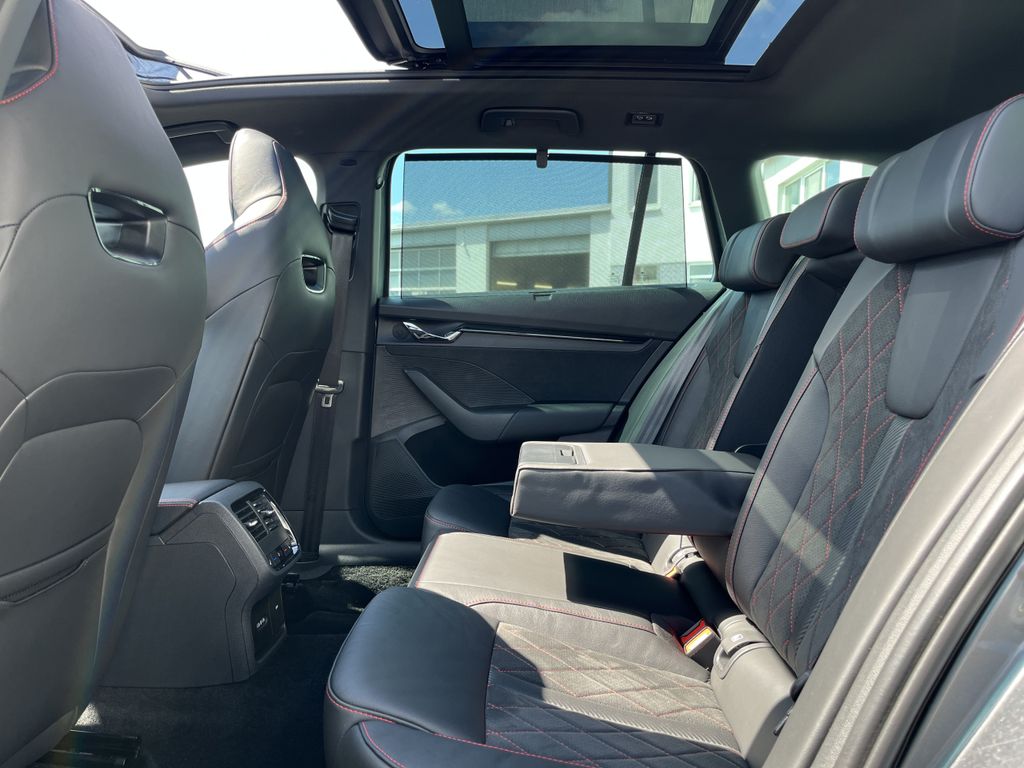 Skoda Octavia Combi 2.0 TDI DSG RS 17